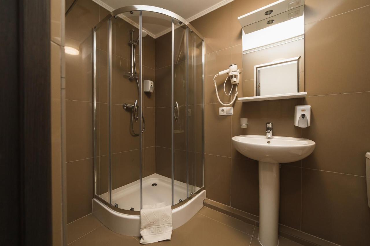 Golden Ring Hotel Ternopil Ngoại thất bức ảnh